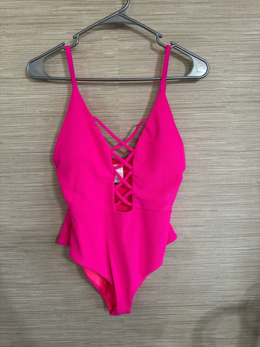Dippin Daisys Women's one piece bathing suit size L NWT